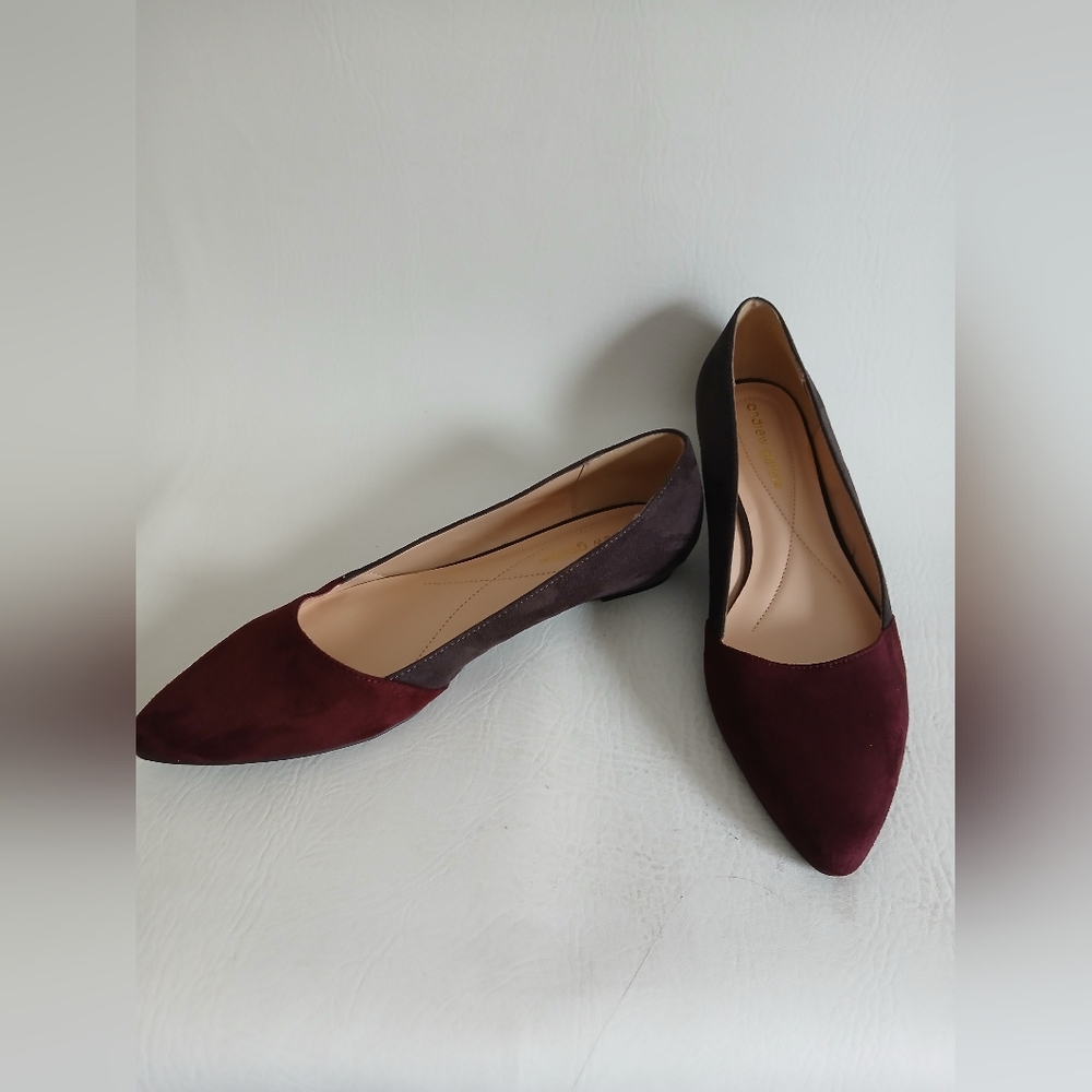 Andrew Geller Burgundy & Charcoal Gray Flats Sz9.5M Pointed Toe Faux Suede